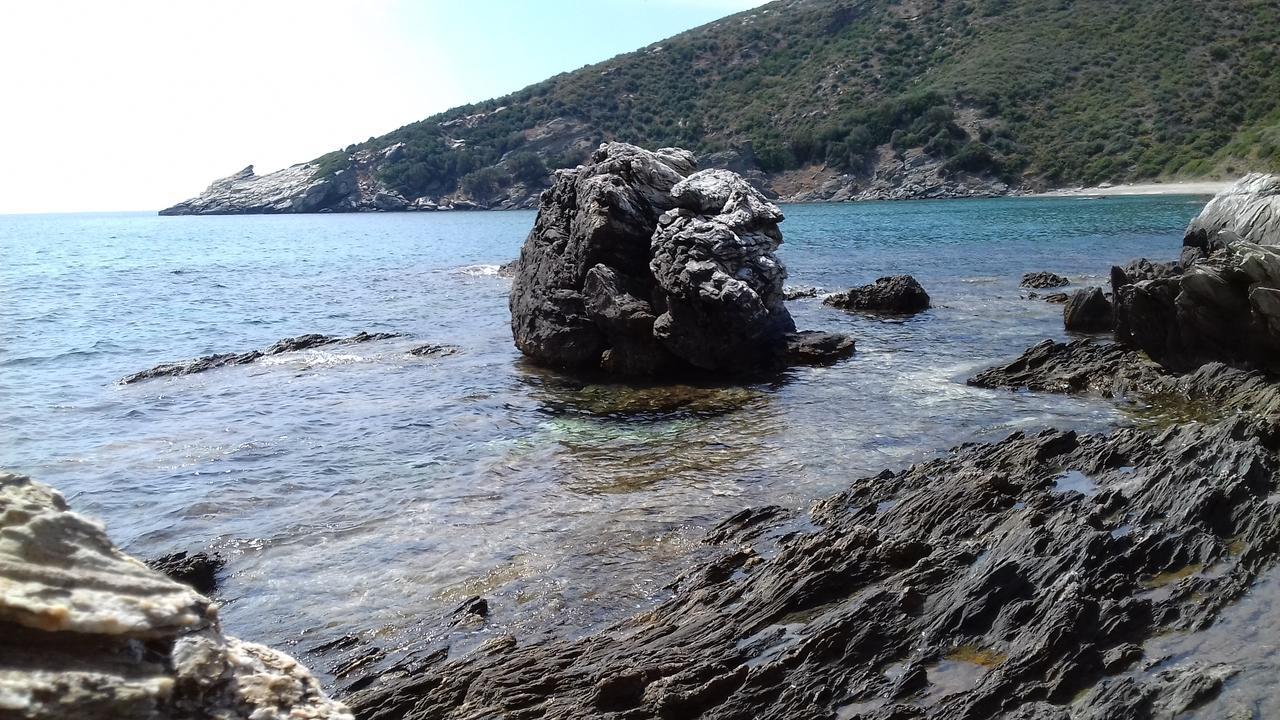 Moka Evia Island Hotel Akhladheri Luaran gambar